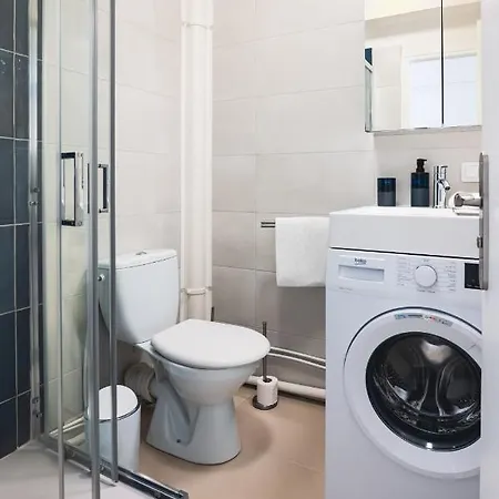 Le Dina Robin, 5mn A Pied, Wi-fi, Parking Prive A 5 Min Appartement