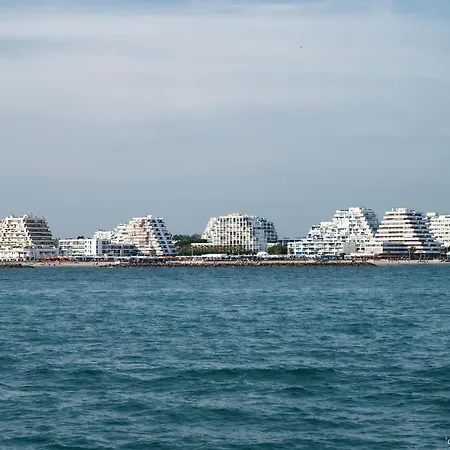 Le Dina Robin, 5mn A Pied, Wi-fi, Parking Prive A 5 Min La Grande Motte