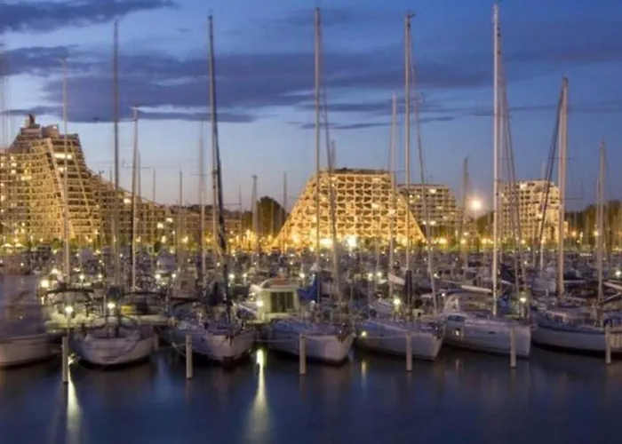 Le Dina Robin, 5mn A Pied, Wi-fi, Parking Prive A 5 Min 公寓
