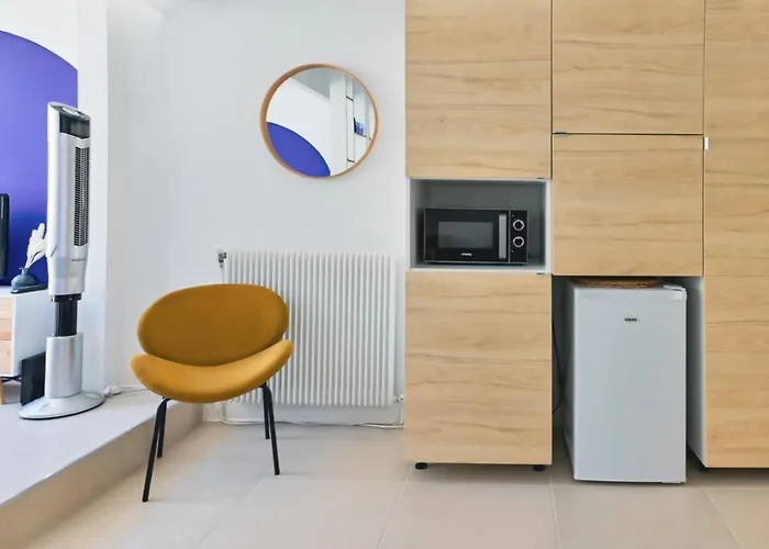 Le Dina Robin, 5mn A Pied, Wi-fi, Parking Prive A 5 Min