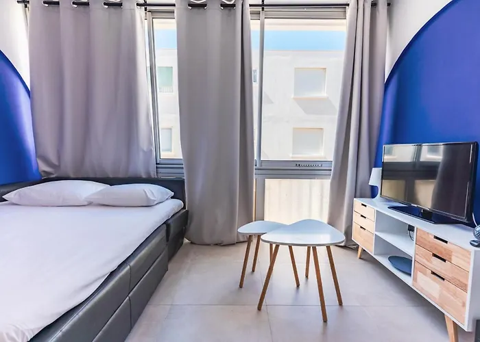 Le Dina Robin, 5mn A Pied, Wi-fi, Parking Prive A 5 Min * La Grande-Motte